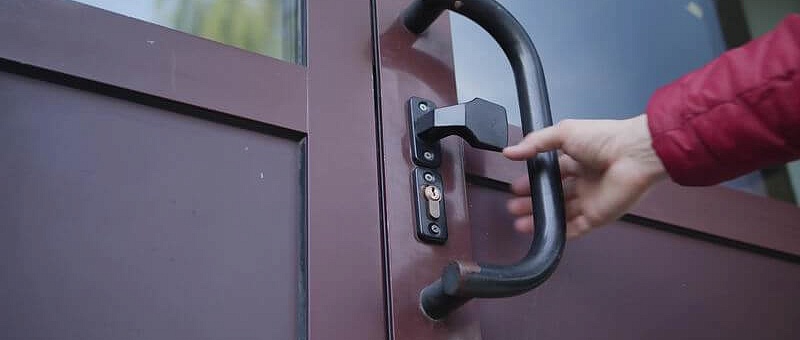 Пластиковые двери Пластиковые двери